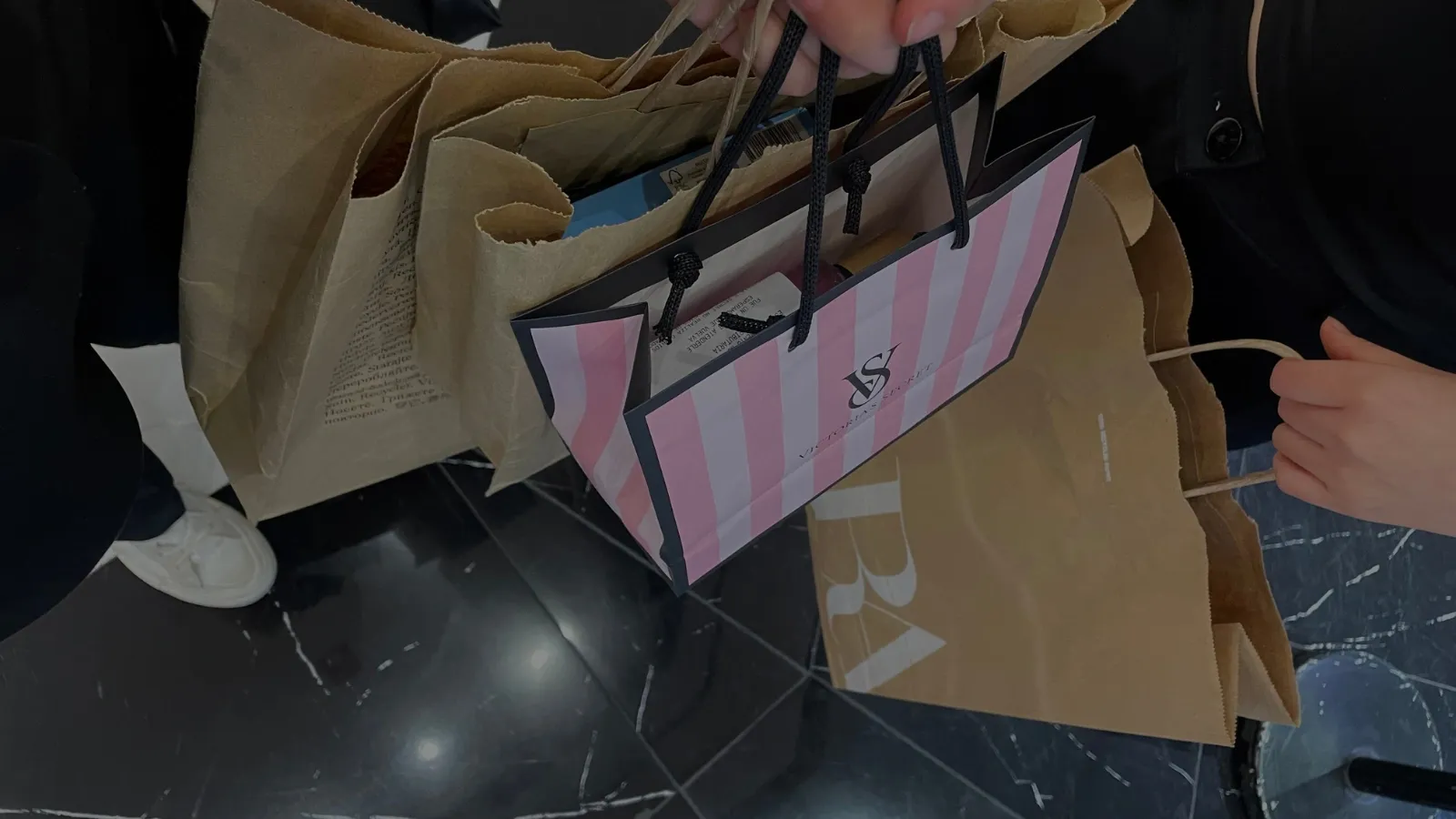 End-of-Season Sales: What Is Worth Buying and What Is Just Old Stock