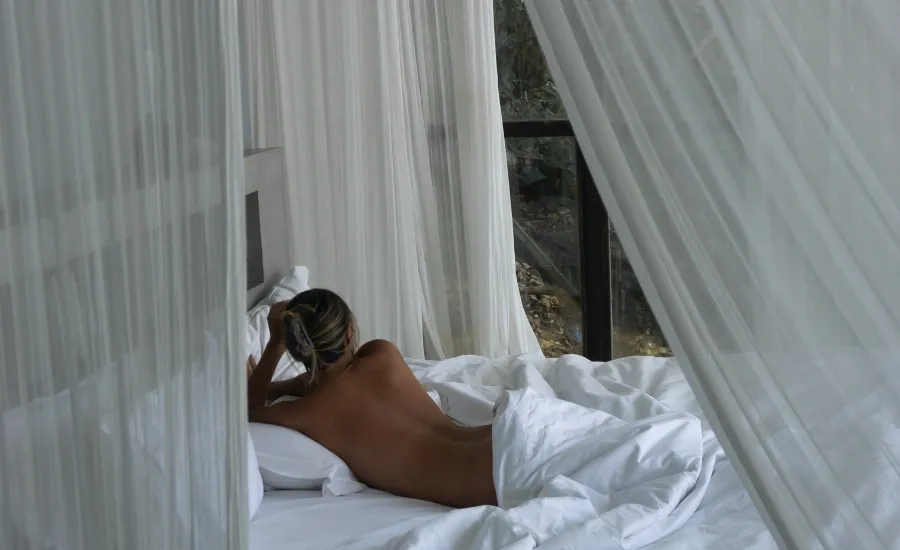 5-to-9-before-9-to-5-trend-sleep-luxury