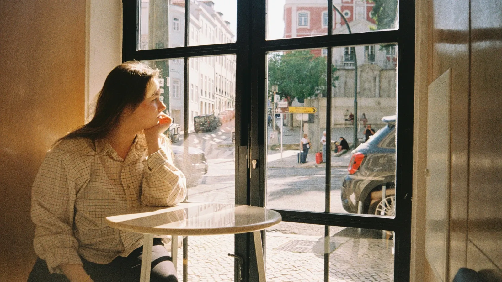 The Rise of the "Loneliness Influencer": Is Online Vulnerability Healing Us or Just Being Monetized?